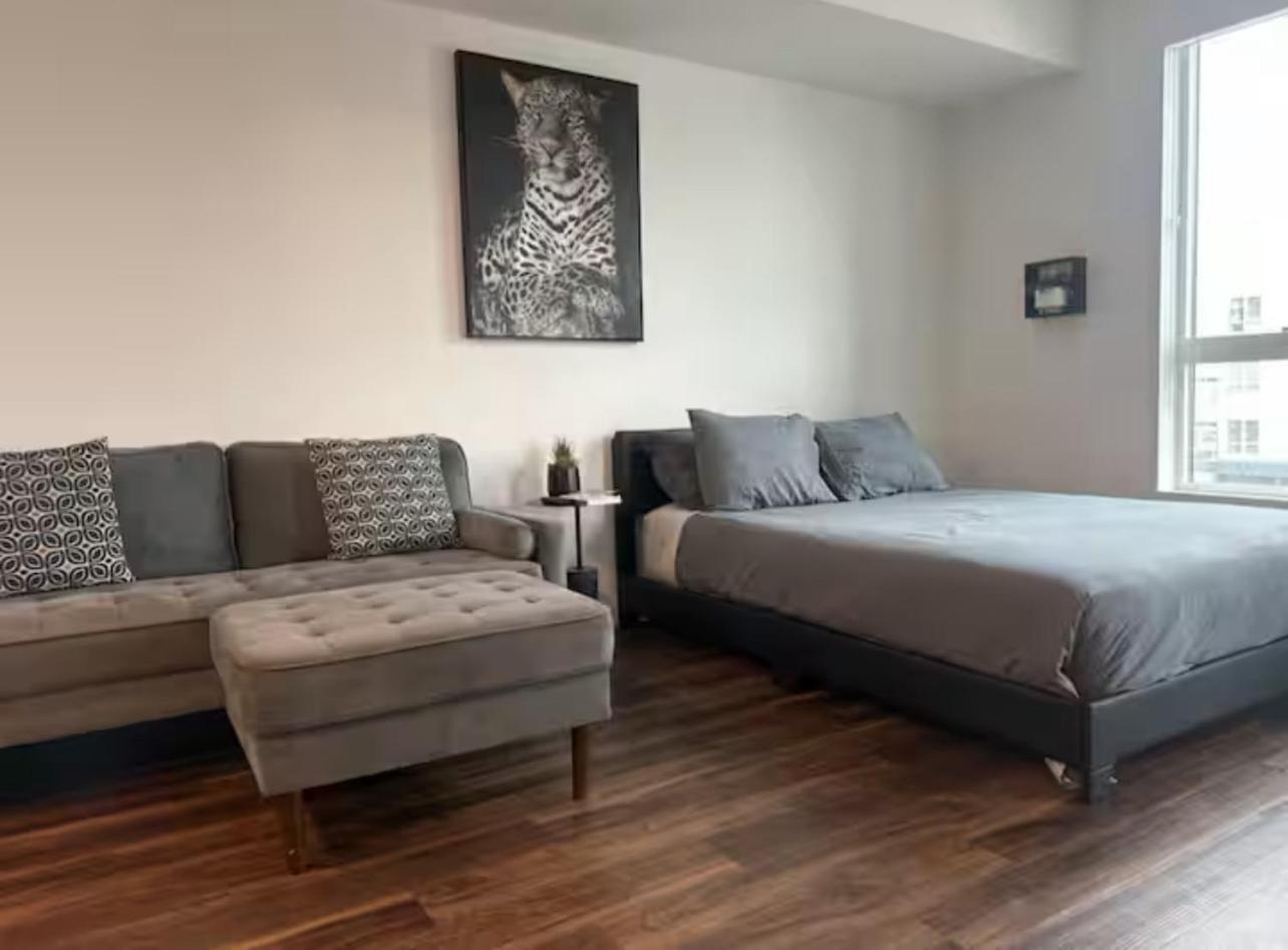 Stylish Hollywood Apartment Los Angeles