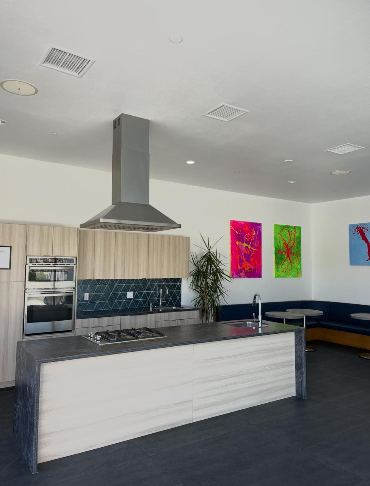Apartment Stylish Hollywood