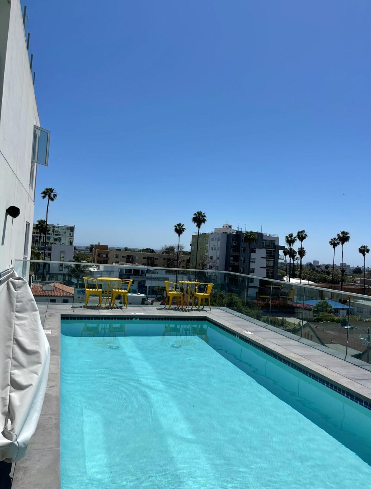 Stylish Hollywood Apartment Los Angeles