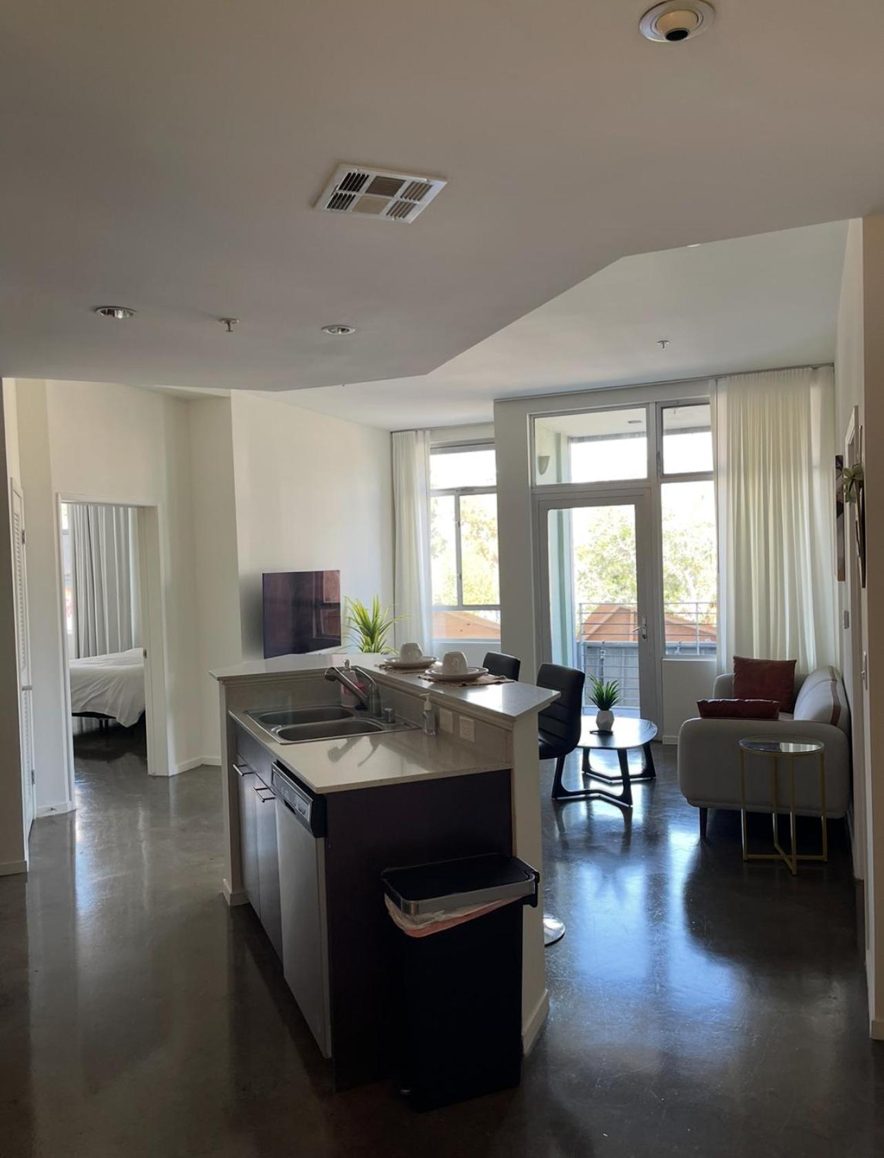 Stylish Hollywood Apartment